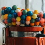 Сохранение традиционных игровых элементов в современной индустрии